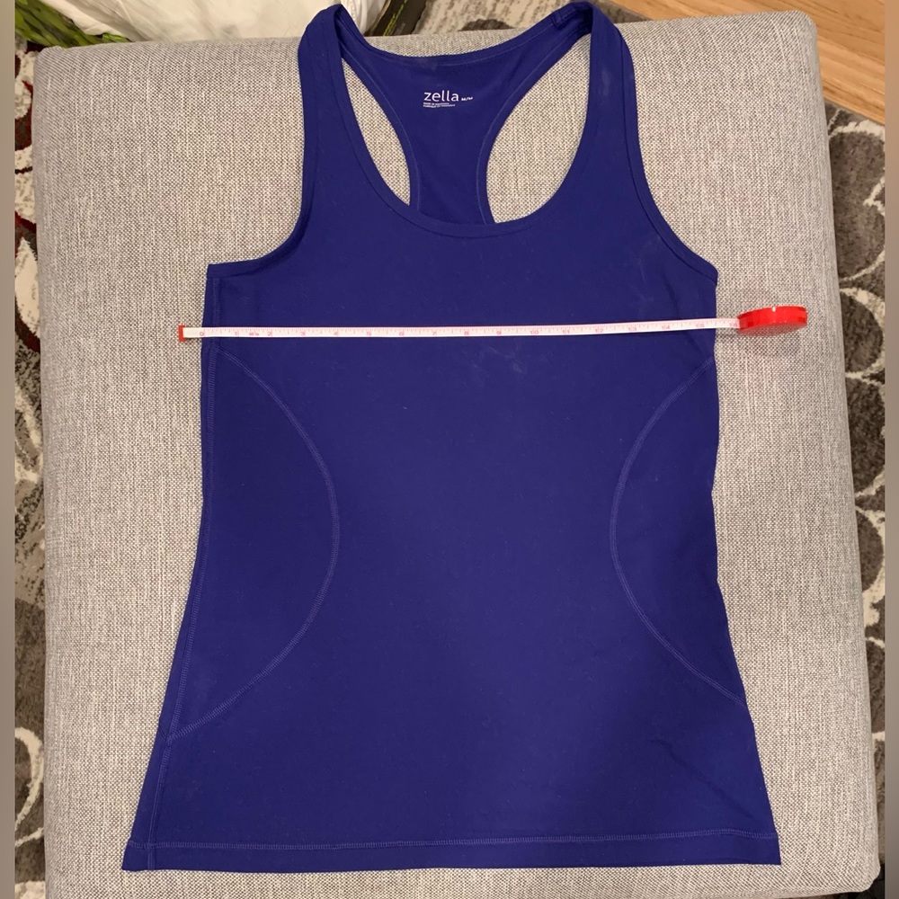 EUC Beautiful Purple Zella Yoga Top Med